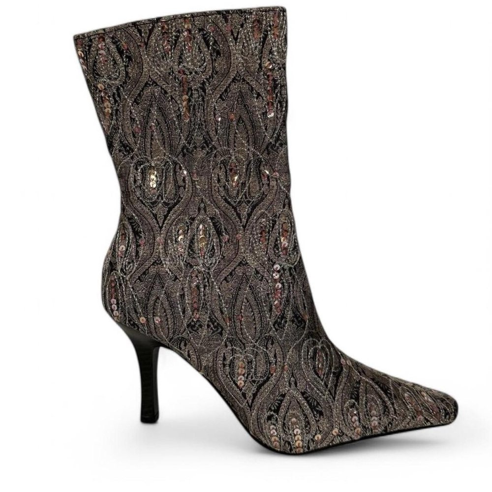 Elegant Black Patterned Women's Boots